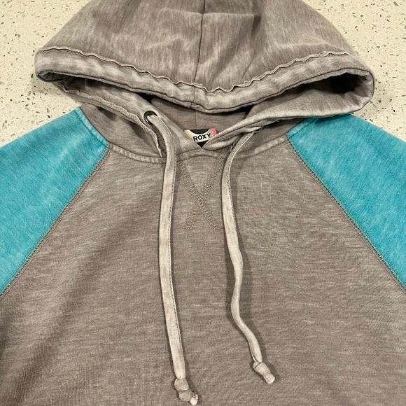 Vintage/worn-look ROXY Grey and White Hoodie Women's Size Med Embroidered Back - Picture 3 of 7
